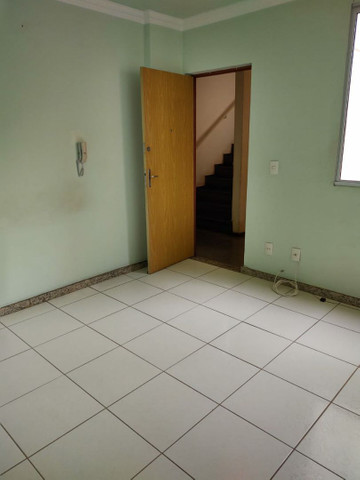 Vende -se apartamento na Av Brasilia Vende -se apartamento na Av Brasilia