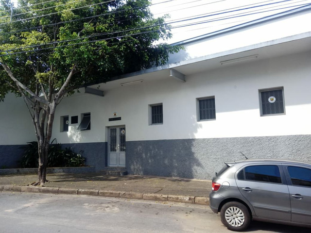 Vende-se apartamento no Horto Vende-se apartamento no Horto