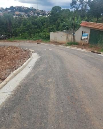 Vende-se lote em condomínio fechado