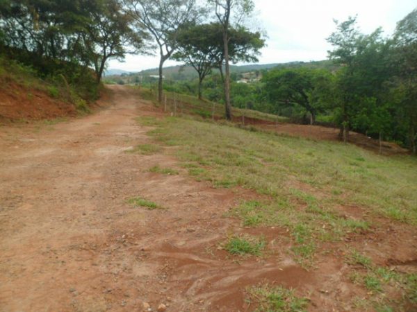 Vende-se chácara