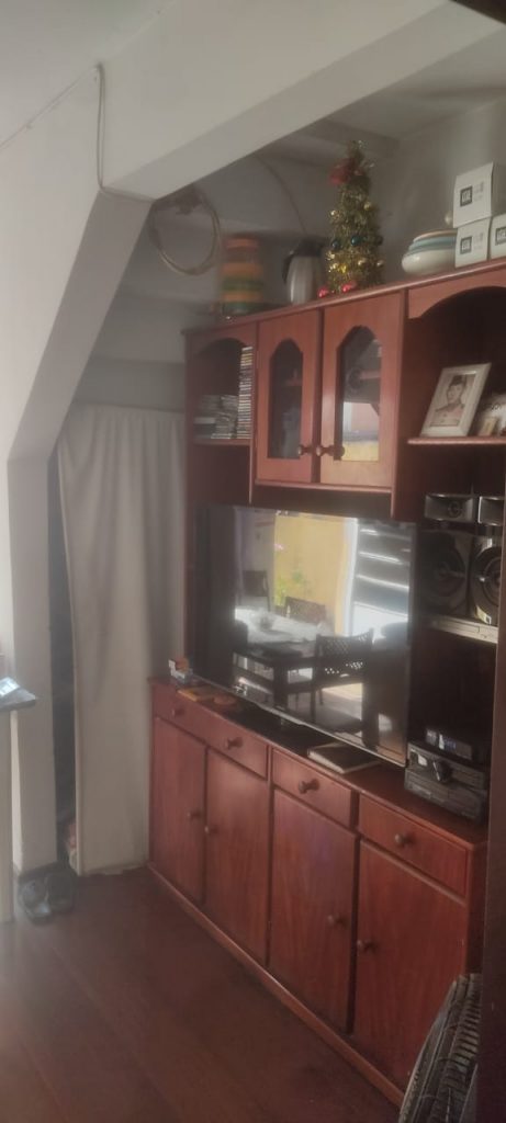 Vende-se casa na R. Dinah Rocha Mello/Heliópolis