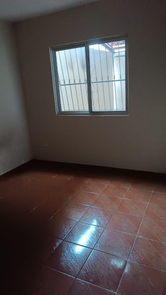 Vende-se casa em Santa Luzia , R.Jaraguá 270 , São Benedito