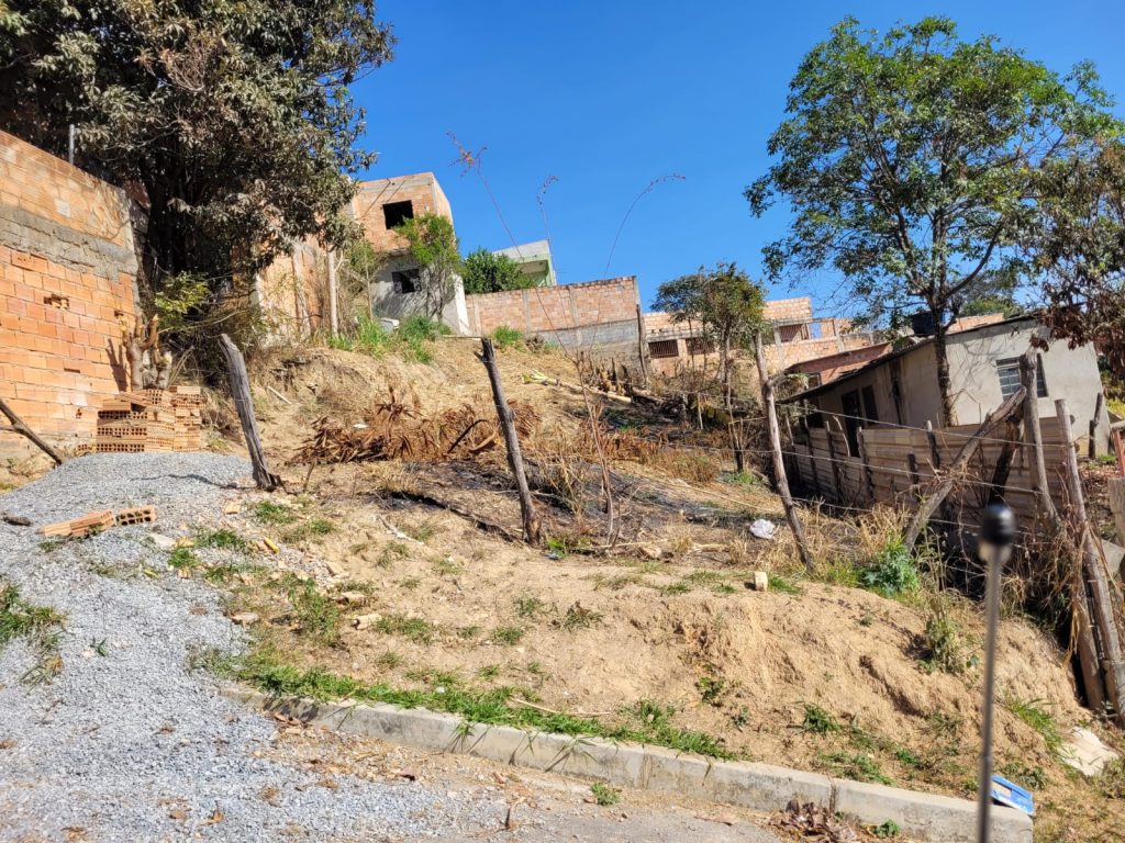 Lote em Santa Luzia
