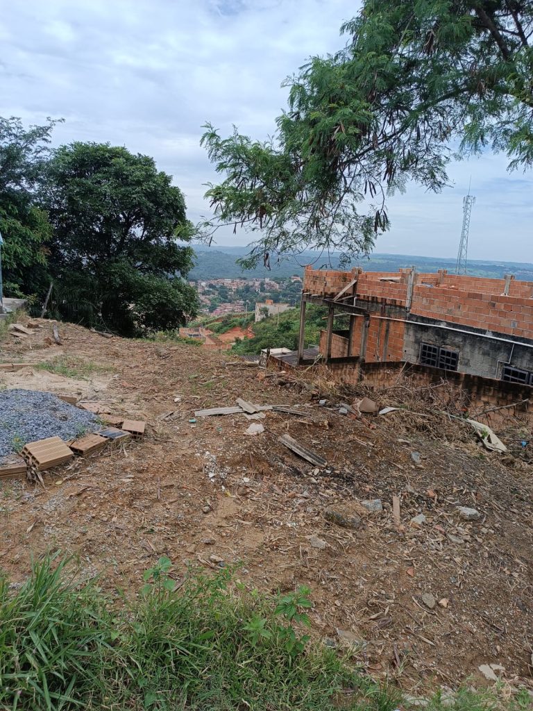 Vendo Lote em Frente a cidade administrativa