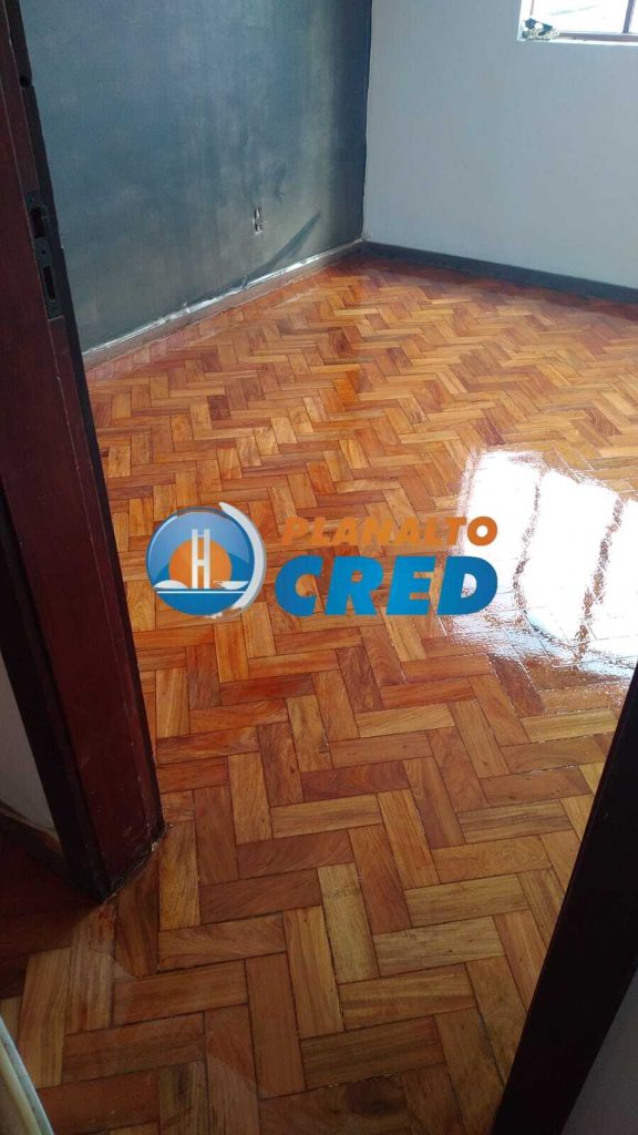 Vende-se Prédio na São Cristóvão , 2 áreas privativas e 2 coberturas