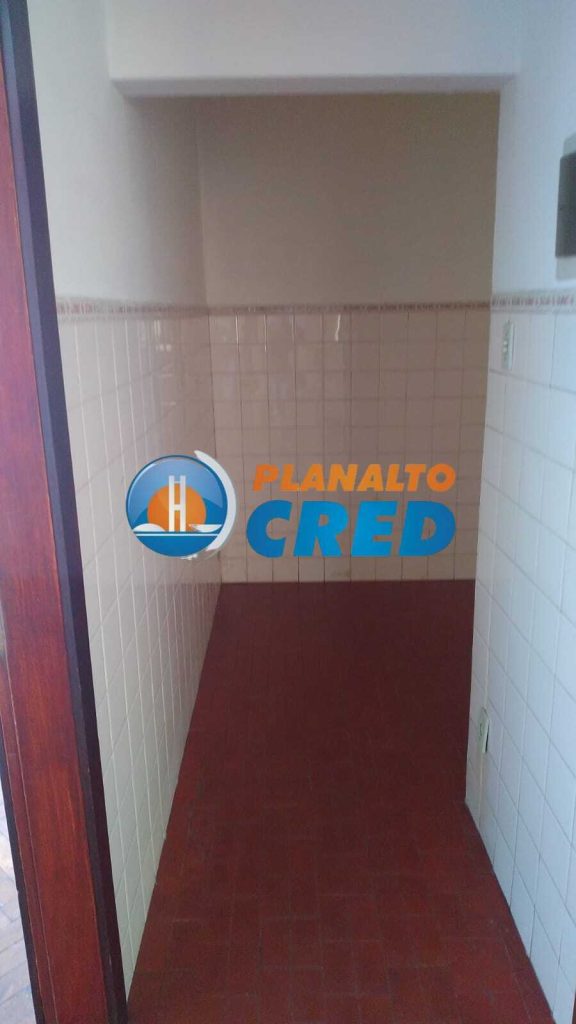Vende-se Prédio na São Cristóvão , 2 áreas privativas e 2 coberturas