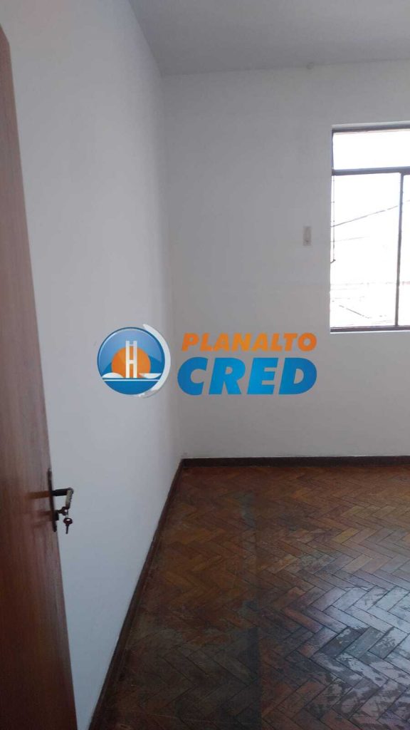 Vende-se Prédio na São Cristóvão , 2 áreas privativas e 2 coberturas
