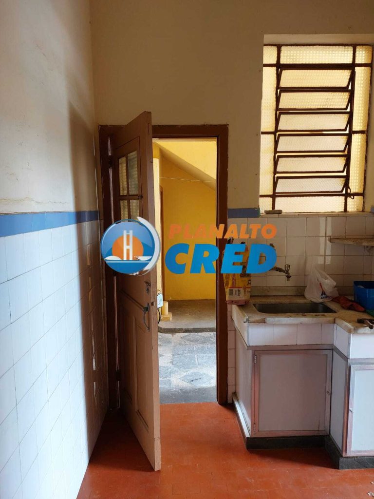 Vende-se Prédio na São Cristóvão , 2 áreas privativas e 2 coberturas