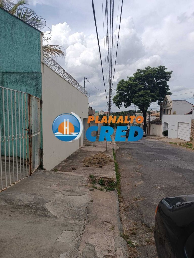 Vende-se Casa Germinada no Bairro Heliópolis