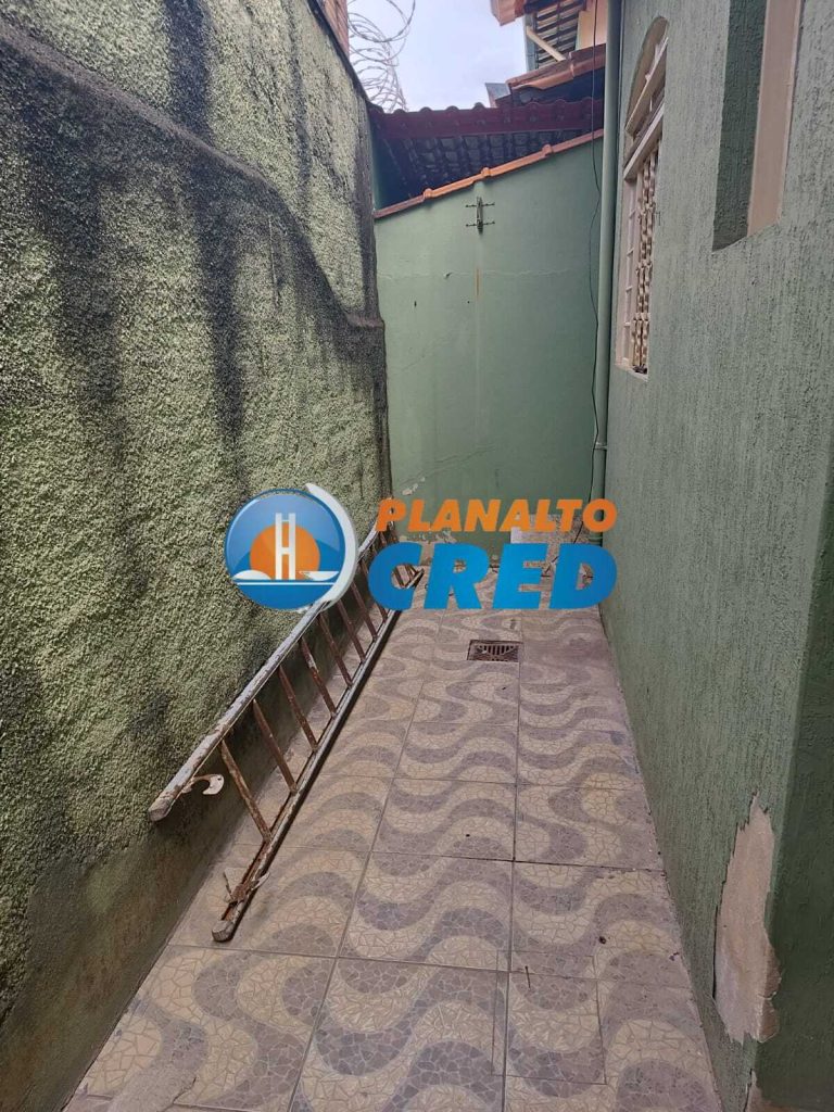 Vende-se Casa Germinada no Bairro Heliópolis