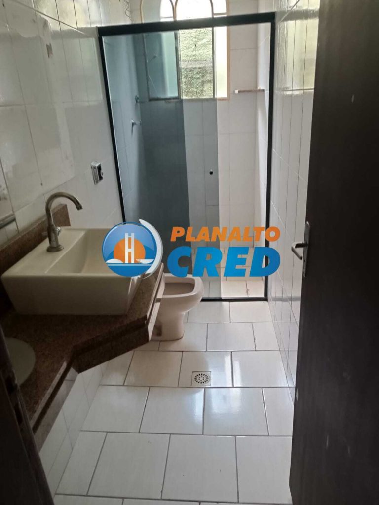 Vende-se Casa Germinada no Bairro Heliópolis