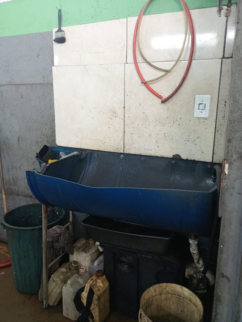 vendo ponto montado de moto pecas e oficina vendo ponto montado de moto pecas e oficina