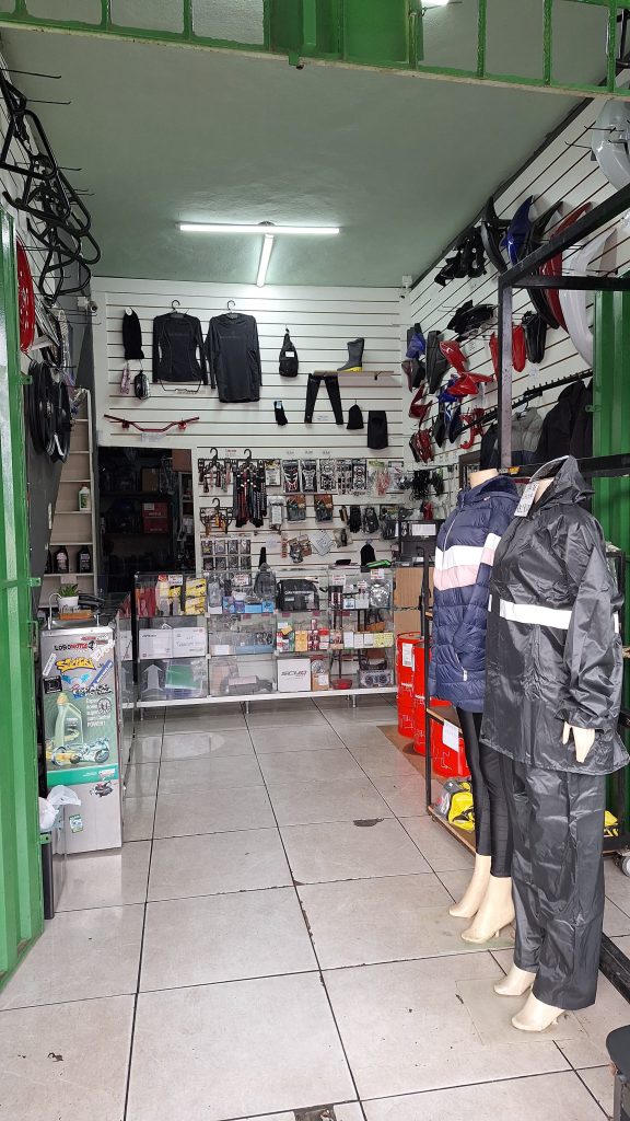 vendo ponto montado de moto pecas e oficina vendo ponto montado de moto pecas e oficina