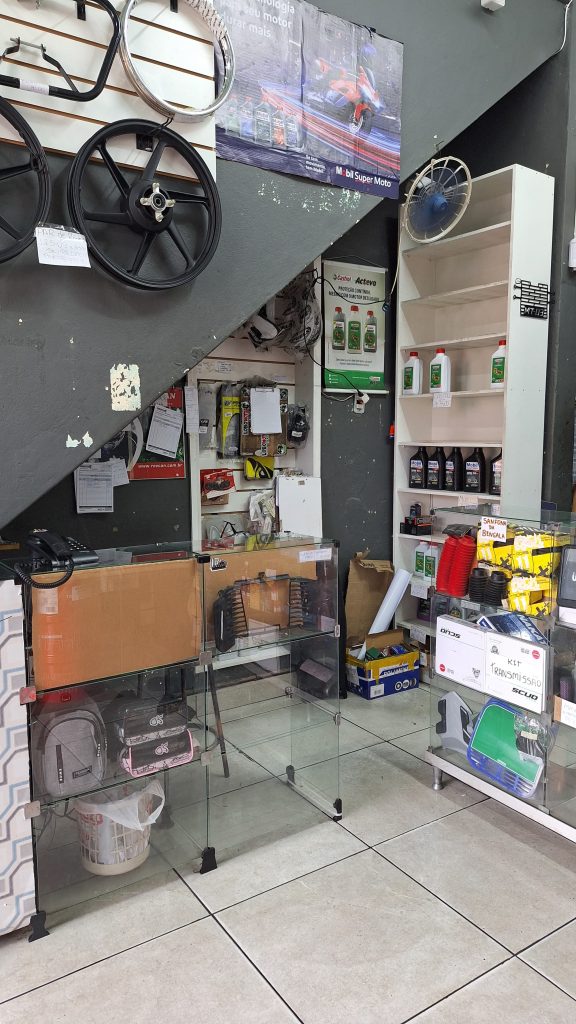 vendo ponto montado de moto pecas e oficina vendo ponto montado de moto pecas e oficina