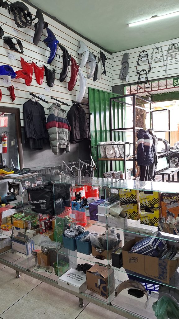 vendo ponto montado de moto pecas e oficina vendo ponto montado de moto pecas e oficina